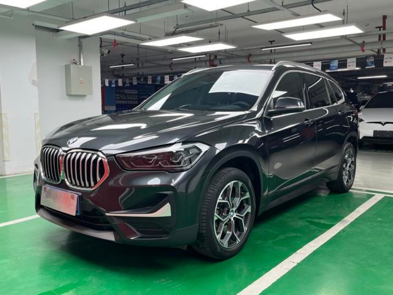 BMW iX1 2026 в порту Китая