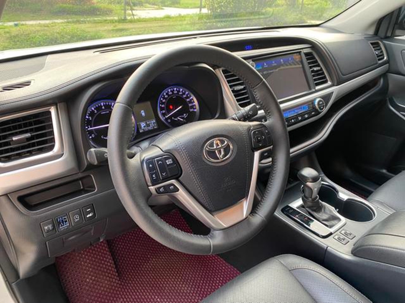Toyota 2015 Highlander 2.0T AWD Luxury 7-seater