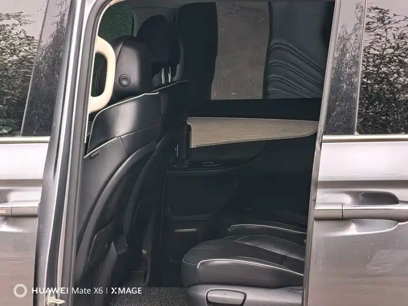 Roewe 2023 Roewe iMAX8 400TGI Premium Edition