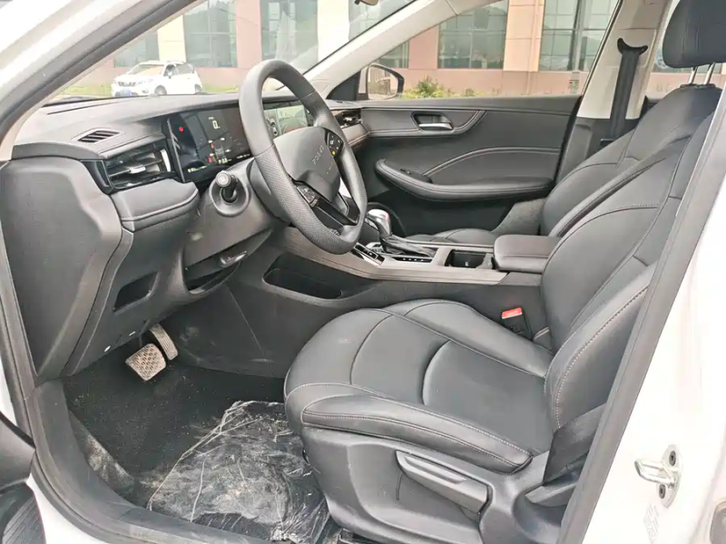 Roewe 2026 Roewe i5 1.5L CVT Executive Edition