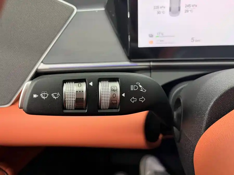 BYD BYD Tang L 2025 DM 175KM Drone Edition