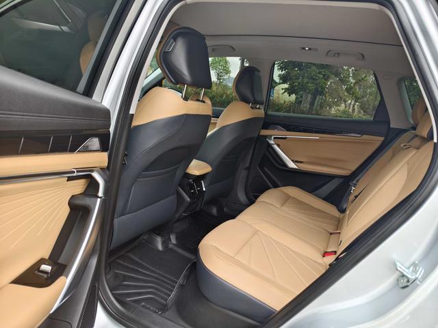 Geely Geely Boyue L 2023 2.0TD DCT Premium Edition
