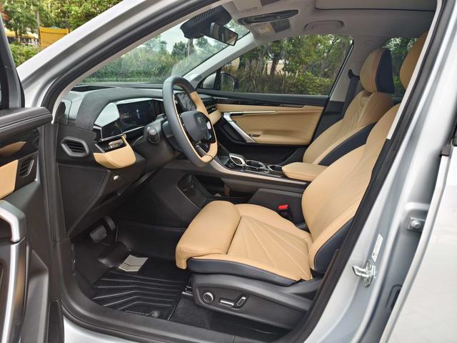 Geely Geely Boyue L 2023 2.0TD DCT Premium Edition