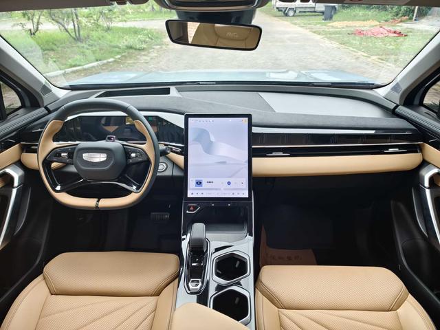 Geely Geely Boyue L 2023 2.0TD DCT Premium Edition