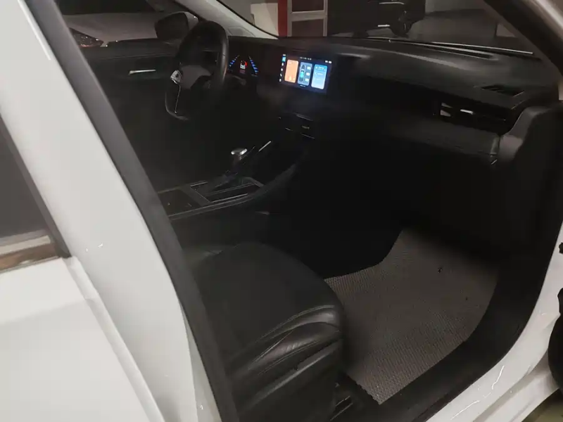 Roewe Roewe i5 2024 1.5L CVT Premium Edition