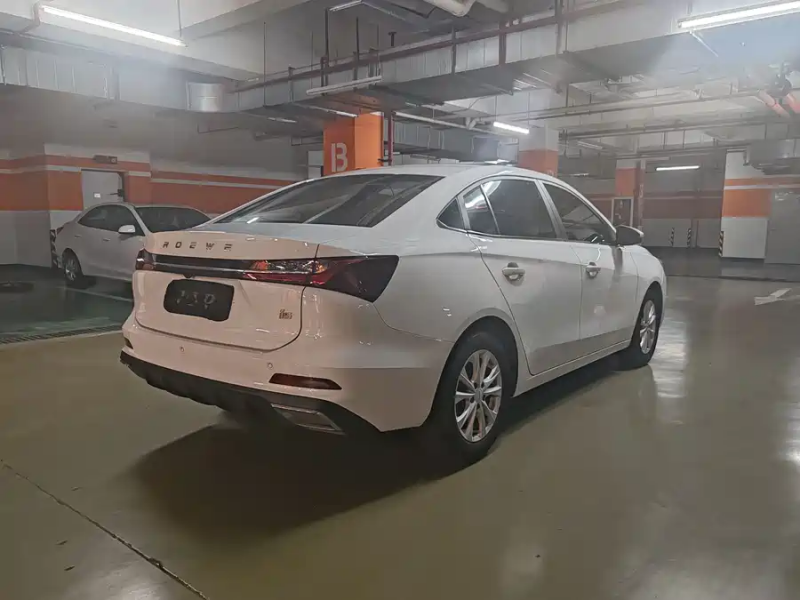 Roewe Roewe i5 2024 1.5L CVT Premium Edition