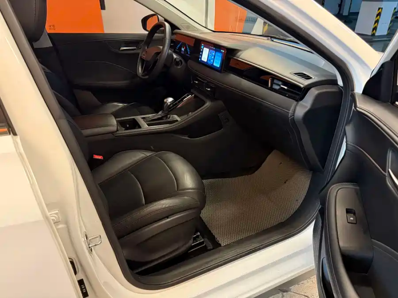 Roewe Roewe i5 2024 1.5L CVT Premium Edition