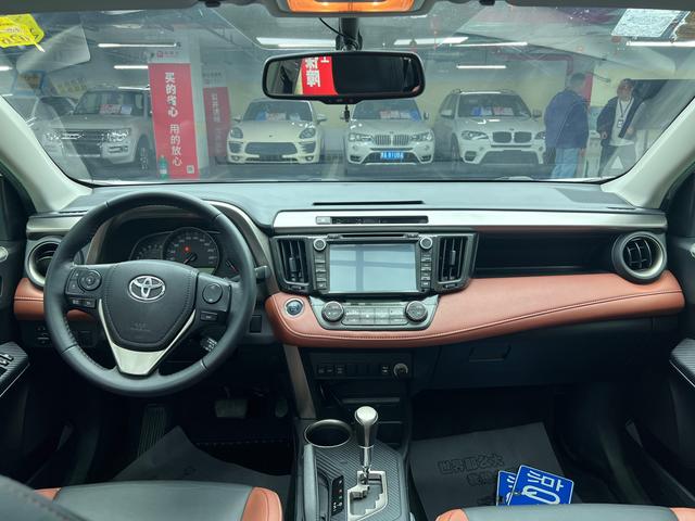 Toyota 2013 Toyota RAV4 2.5L Automatic 4WD Elite Edition, 140,000 km