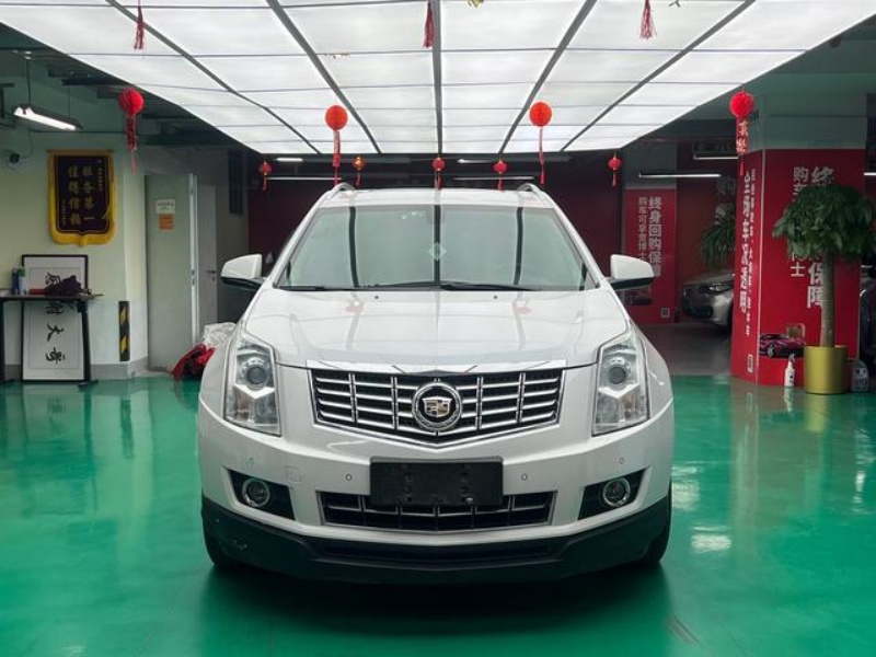 Cadillac 2014 Cadillac SRX 3.0L Elite, 140,000 km