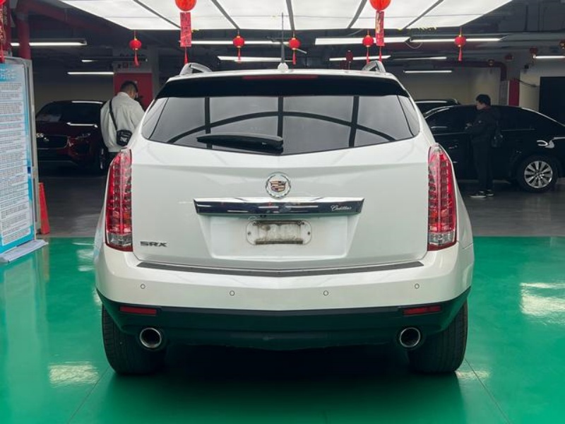 Cadillac 2014 Cadillac SRX 3.0L Elite, 140,000 km