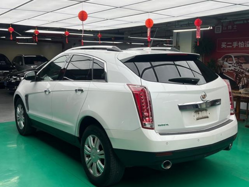 Cadillac 2014 Cadillac SRX 3.0L Elite, 140,000 km