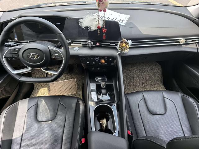 Hyundai Hyundai Elantra 2021 1.5L CVT TOP Flagship Edition