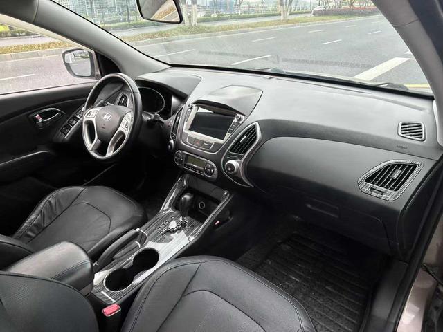 Hyundai Hyundai ix35 2015 2.0L Automatic 2WD Smart Model (National IV Emission Standard)