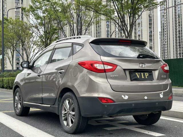 Hyundai Hyundai ix35 2015 2.0L Automatic 2WD Smart Model (National IV Emission Standard)