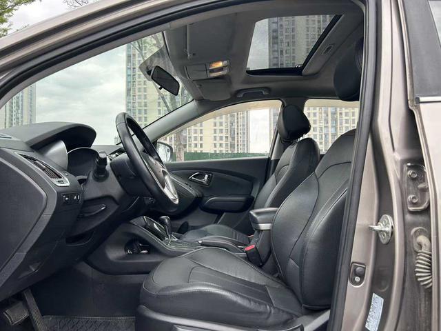 Hyundai Hyundai ix35 2015 2.0L Automatic 2WD Smart Model (National IV Emission Standard)