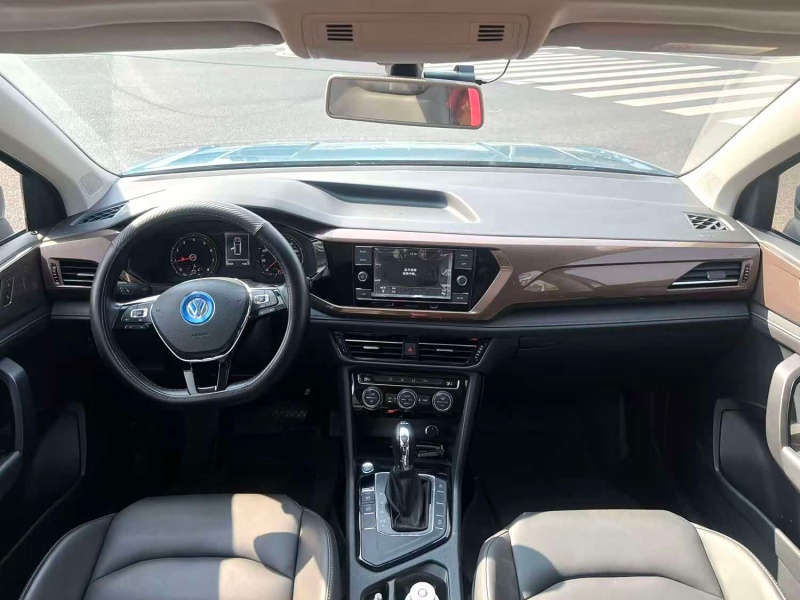 Volkswagen Tharu 2020 Model 38,000 kilometers