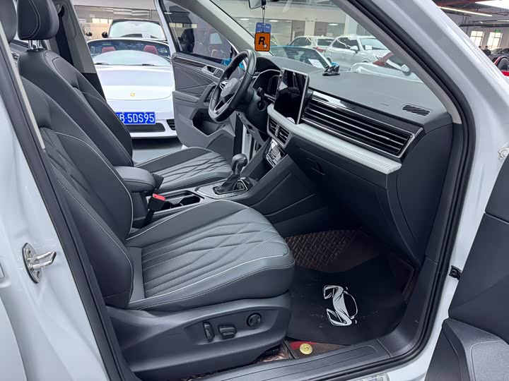 Volkswagen Volkswagen Tiguan L 2023 300TSI 2WD Comfort edition