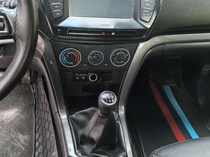 Great Wall Great Wall Wingle 5 2017 2.4L European Edition Gasoline 2WD Elite Long Bed edition