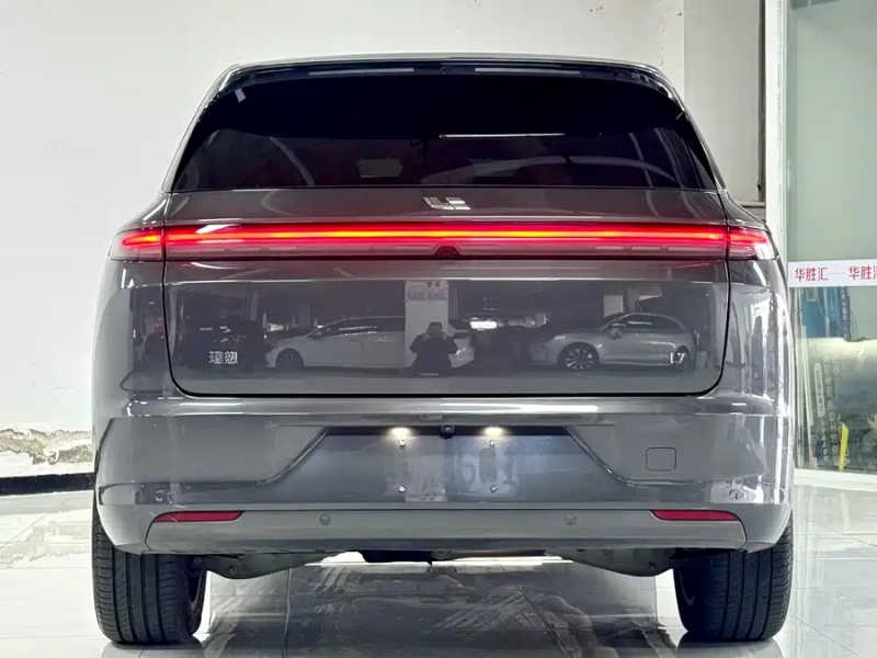 Li Auto Li L7 Pro (2023 model)