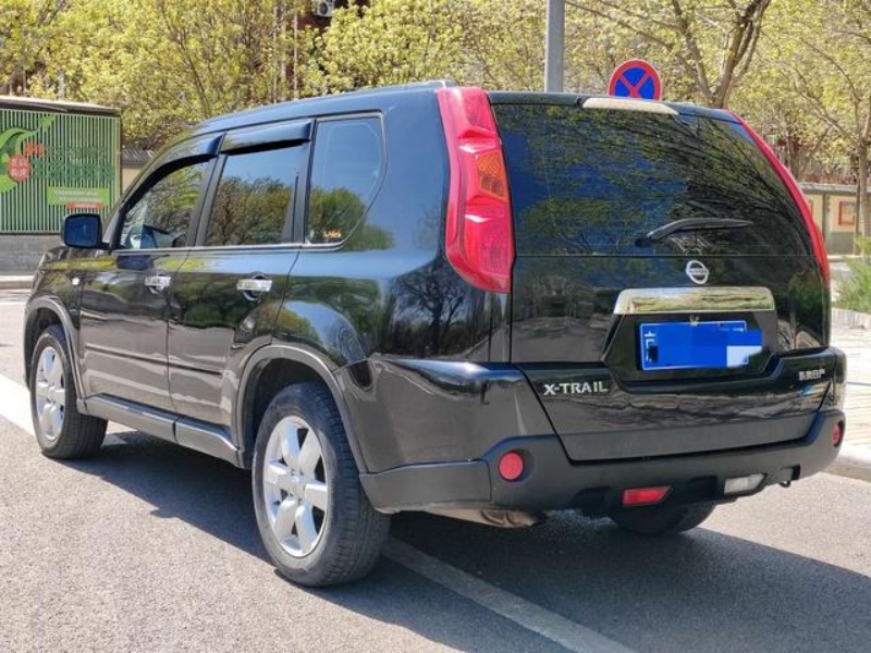Nissan Nissan X-Trail 2010 2.5L CVT Luxury Edition 4WD, 120,000 km