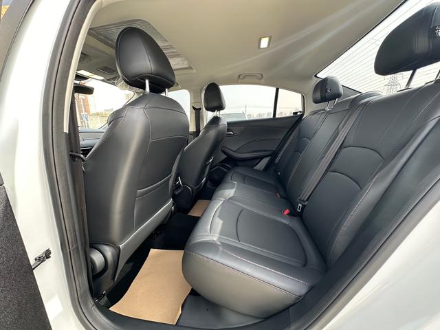 Roewe Roewe i5 2023 1.5L CVT Luxury Edition