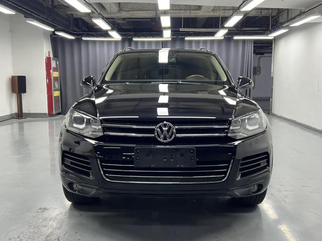 Volkswagen 2011 Volkswagen Touareg 3.0TSI High-Spec Model, 191,000 km