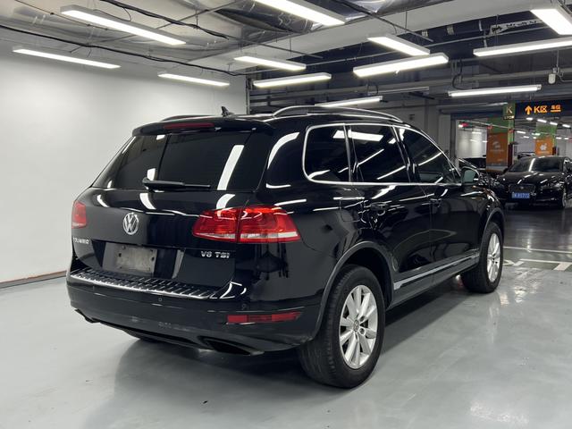 Volkswagen 2011 Volkswagen Touareg 3.0TSI High-Spec Model, 191,000 km