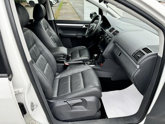 Volkswagen 2015 Volkswagen Touran 1.4T Automatic Comfort Edition 5-seater, 89,100 km