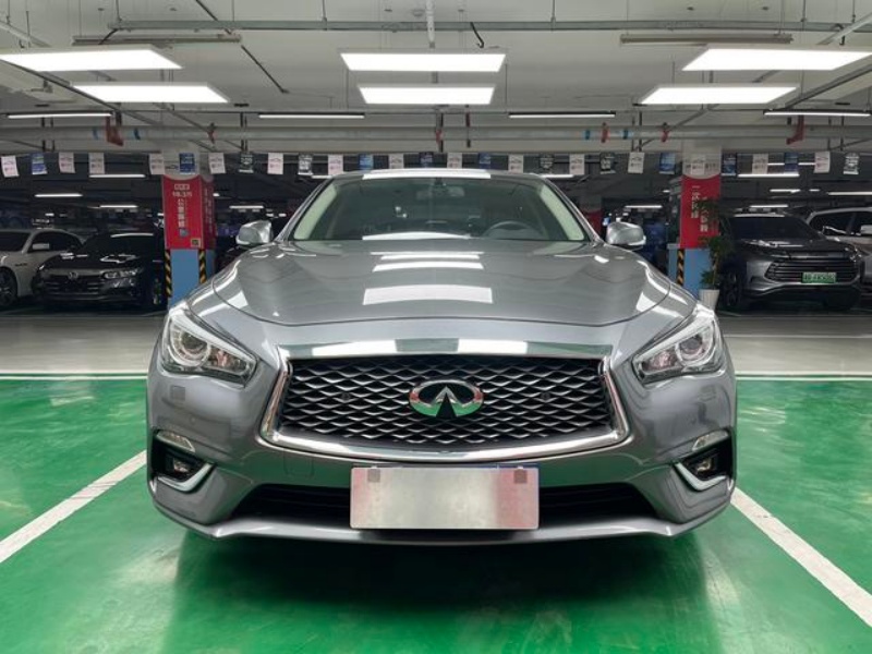 Infiniti Infiniti Q50L 2018 2.0T Luxury Edition (China VI emission standard) 79,500 km