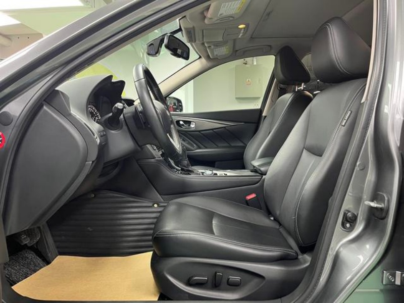 Infiniti Infiniti Q50L 2018 2.0T Luxury Edition (China VI emission standard) 79,500 km