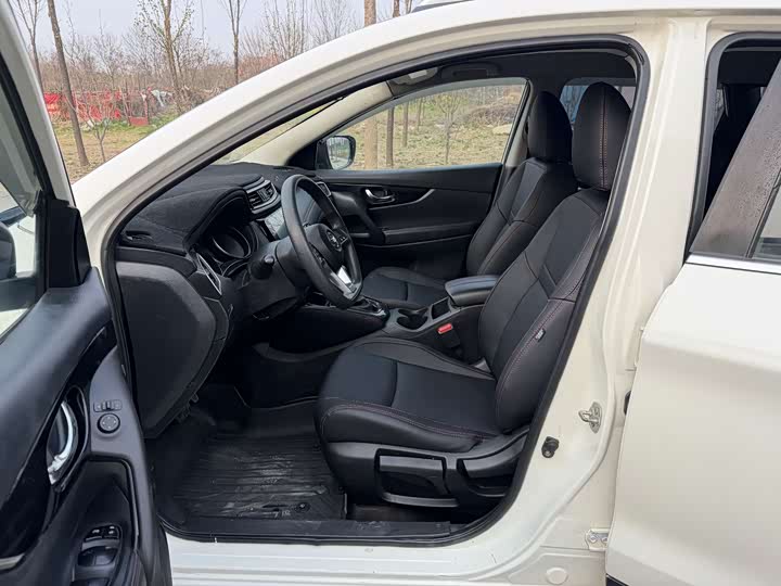 Nissan Nissan Qashqai 2019 2.0L CVT Smart Edition