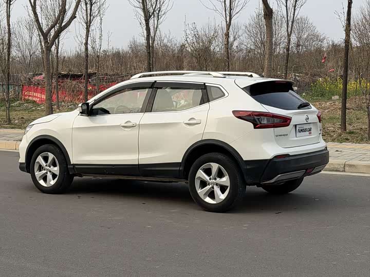 Nissan Nissan Qashqai 2019 2.0L CVT Smart Edition