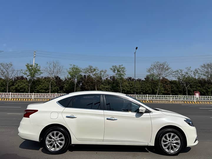 Nissan Nissan Sylphy 2019 1.6XV CVT Intelligent Connect Premium edition