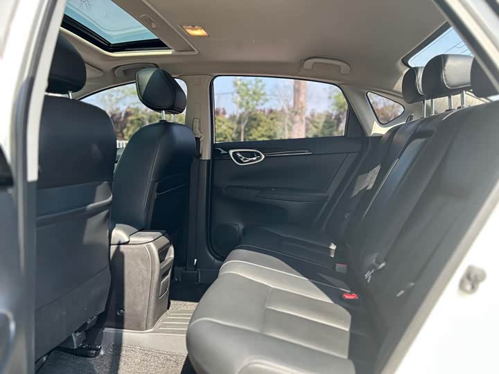 Nissan Nissan Sylphy 2019 1.6XV CVT Intelligent Connect Premium edition