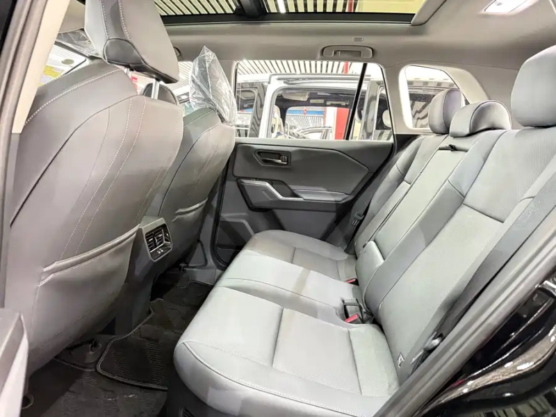 Toyota Toyota RAV4 Rongfang 2026 Hybrid 2.0L 2WD Luxury Edition