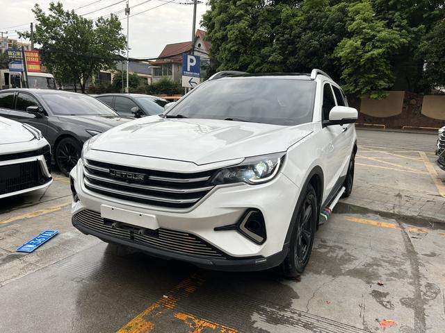 Jetour X70M 2021 1.5T MT Urban Partner EDITION