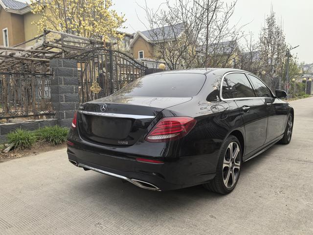 Mercedes-Benz Mercedes-Benz E-Class 2017 E 300 L Sport Luxury model, 113,100 km