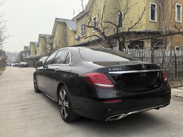 Mercedes-Benz Mercedes-Benz E-Class 2017 E 300 L Sport Luxury model, 113,100 km