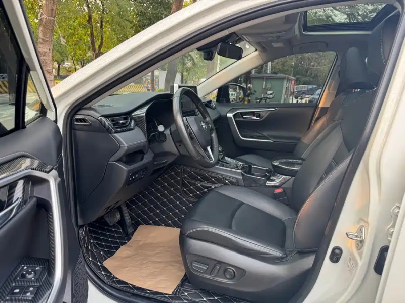 Toyota Toyota RAV4 2020 2.0L CVT 2WD Fashion PLUS Edition