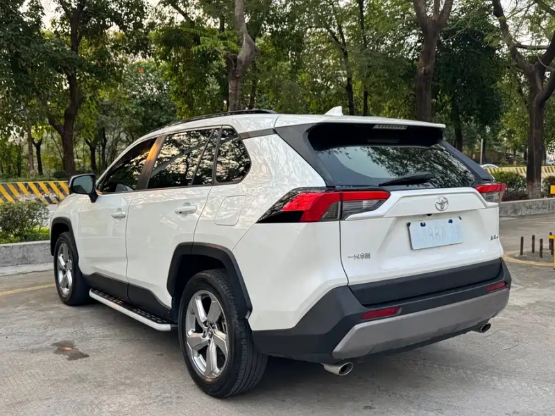 Toyota Toyota RAV4 2020 2.0L CVT 2WD Fashion PLUS Edition