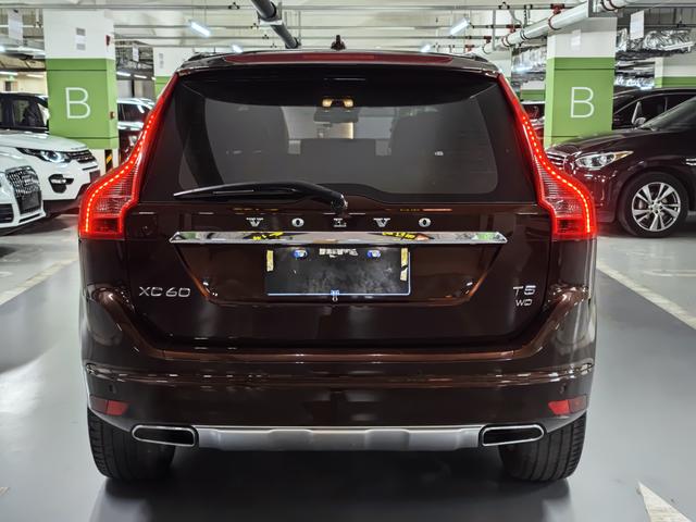 Volvo Volvo XC60 2015 T5 AWD Smart Edition, priced at 117,800km