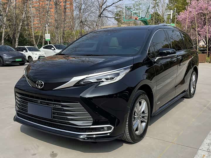 Toyota Toyota Sienna 2024  2.5L Hybrid Premium AWD 7-Seateredition