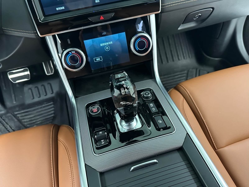 JAGUAR Jaguar XEL 2024 Model S Progressive Sport Edition