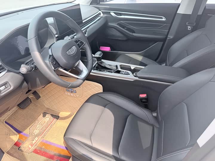 Geely  Geely Emgrand 4th Gen  2025 1.5L CVT Premium edition