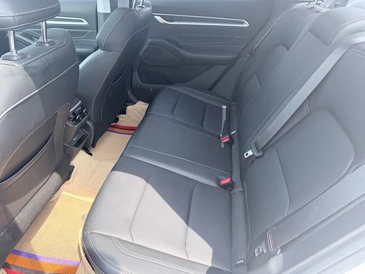 Geely  Geely Emgrand 4th Gen  2025 1.5L CVT Premium edition