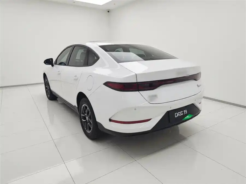 BYD Qin PLUS 2025 DM-i Intelligent Driving Edition 128KM Progressive