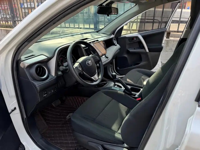Toyota Toyota RAV4 2019 2.0L CVT 2WD Urban Edition