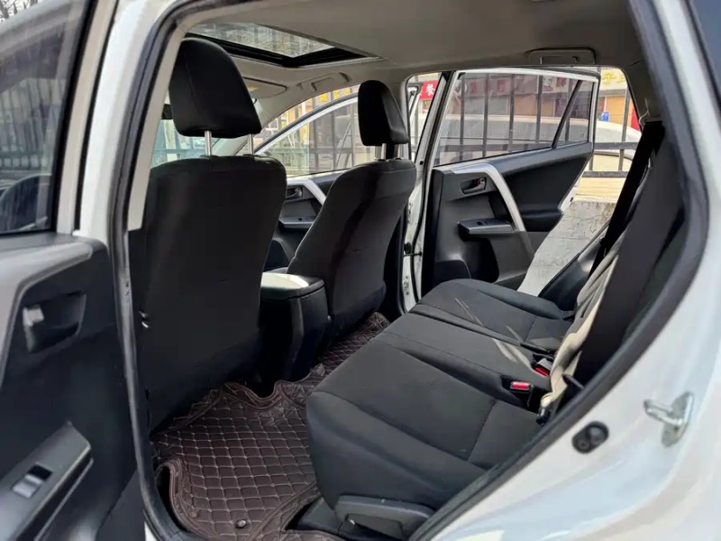 Toyota Toyota RAV4 2019 2.0L CVT 2WD Urban Edition