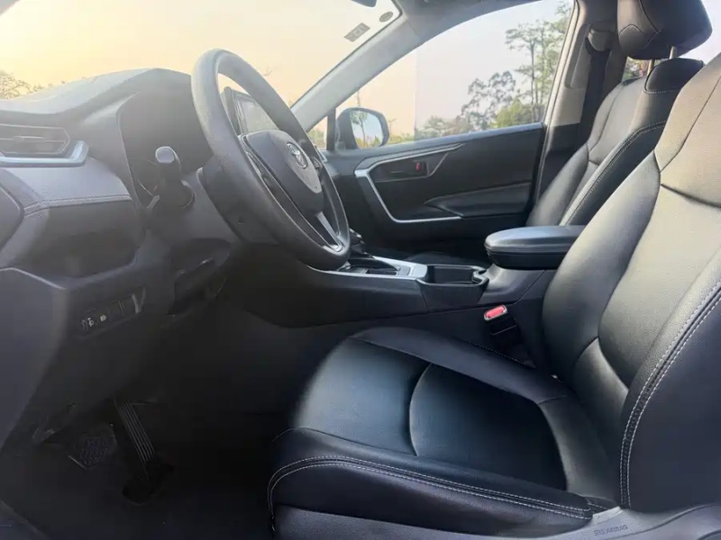 Toyota RAV4 2021 2.0L CVT 2WD Fashion Edition