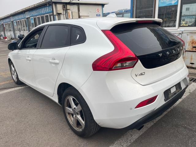 Volvo Volvo V40 2016 T3 Smart Edition, 58,900 km